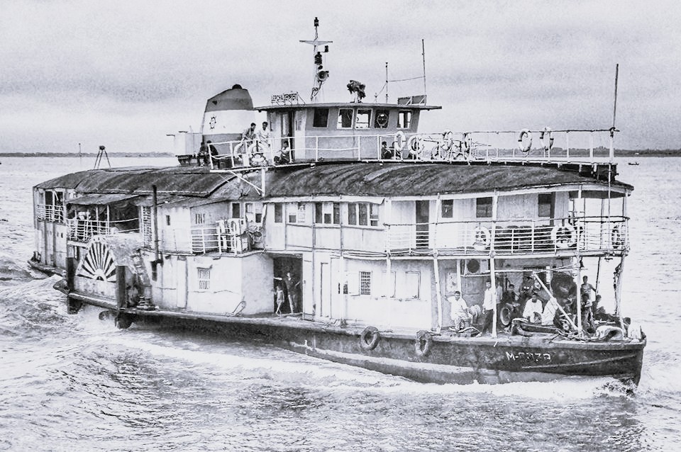 পৃথিবীর এইসব গল্প বেঁচে র&rsquo;বে চিরকাল